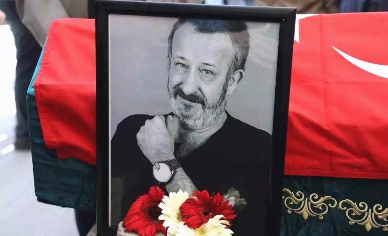 Usta Sanatçı Naşit Özcan Son Yolculuğuna Uğurlandı