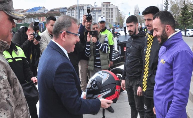 Validen kurallara uyan kuryelere hediye