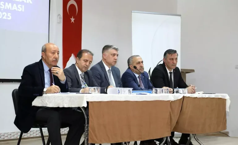 Van Büyükşehir Belediyesi Muhtarlar Toplantısını Gerçekleştirdi
