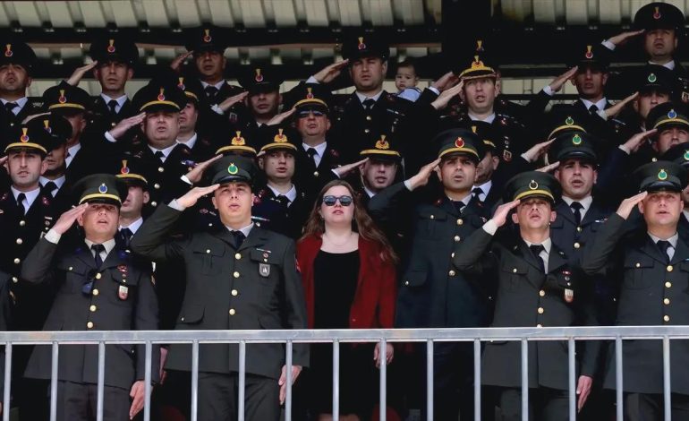 Van ve çevre illerde 19 Mayıs Atatürk’ü Anma, Gençlik ve Spor Bayramı kutlandı
