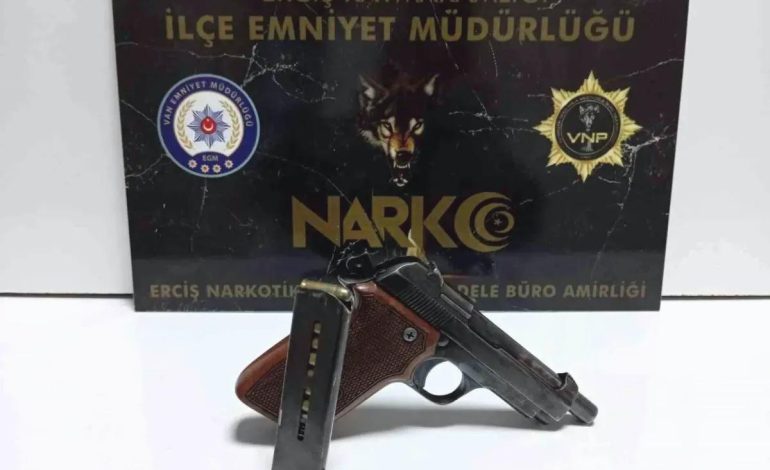 Van’da Kaçakçılık Operasyonu: Çok Sayıda Malzeme Ele Geçirildi