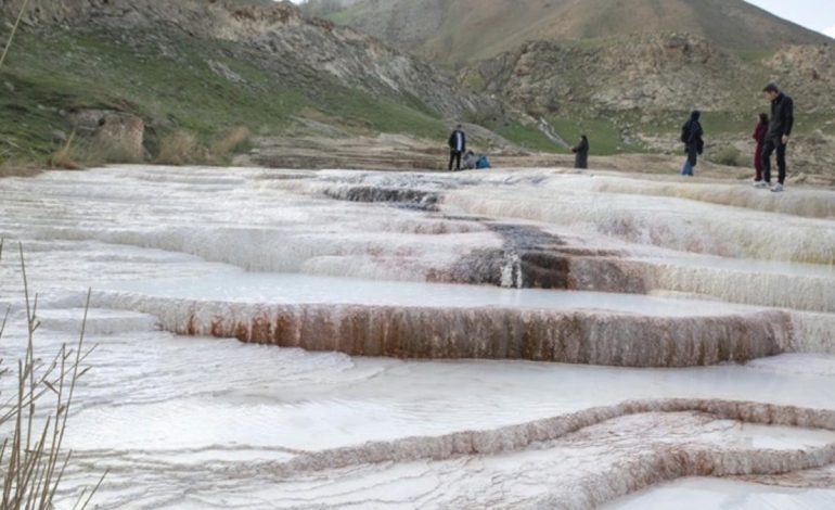 ‘Van’ın Pamukkale’si, doğaseverlere kapılarını açıyor