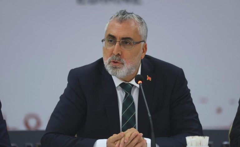 Vedat Işıkhan: Asgari ücret zammını konuşmak için erken