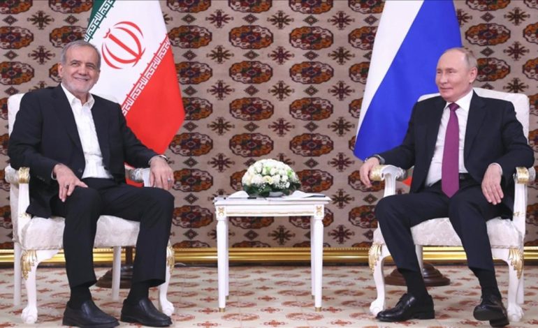 Vladimir Putin, Mesud Pezeşkiyan ile görüşme gerçekleştirdi