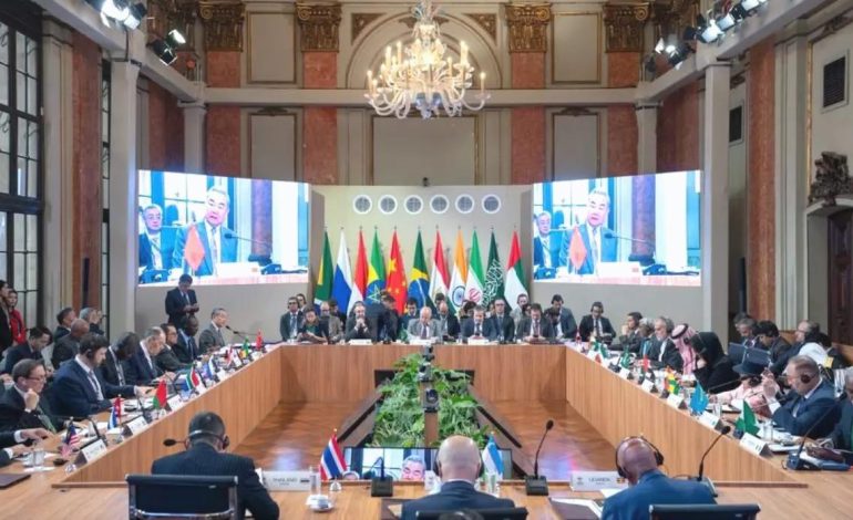 Wang Yi Brezilya’da BRICS Temasları Sürdürüyor