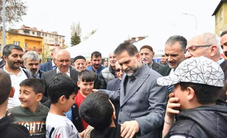 Yakutiye Belediye Başkanı Uçar, Mahallede Vatandaşlarla Buluştu