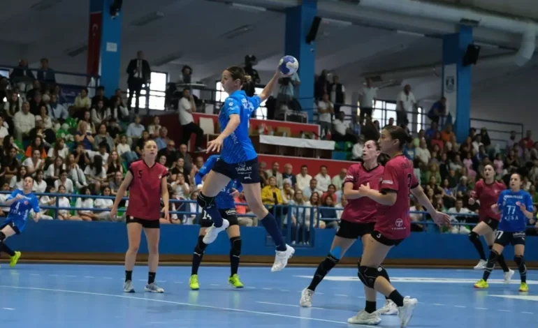 Yalıkavakspor Hentbolda İkinci Şampiyonluğunu Kazandı