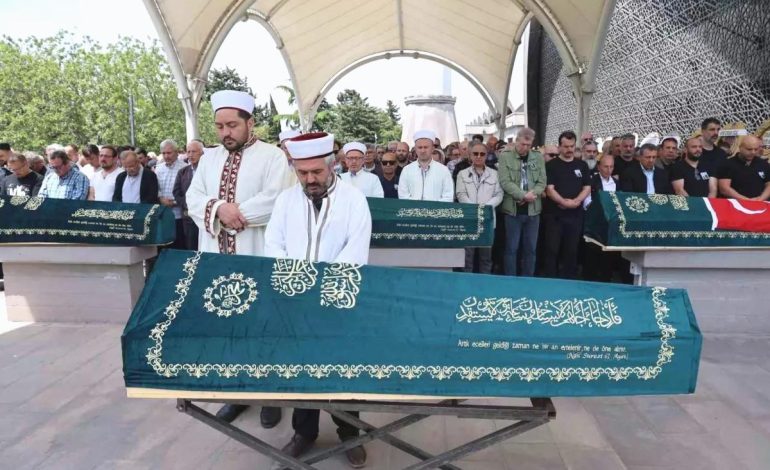 Yazar Süha Oğuzertem Yangın Sonucu Hayatını Kaybetti