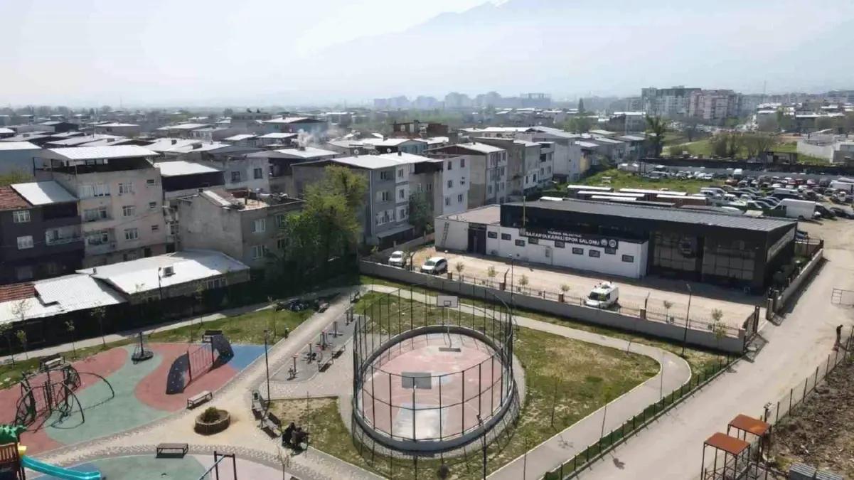Yıldırım Belediyesi, Sakarya Mahallesi’nde Yeni Spor Salonunu Hizmete Açtı