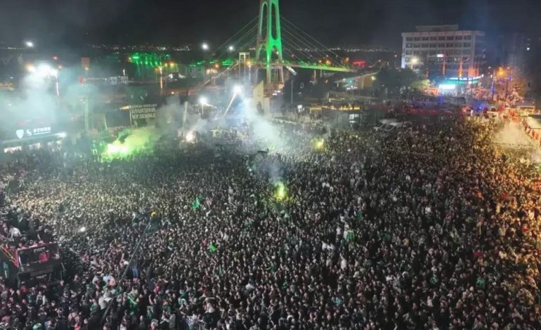 Yıllar sonra Süper Lig’e çıkan takım Galatasaray’ın eski yıldızını alıyor