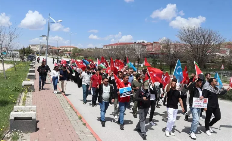 Yozgat’ta Filistin ve Doğu Türkistan Yürüyüşü