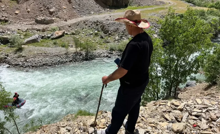 Yüksekova’da Kaybolan Genç İçin Arama Devam Ediyor