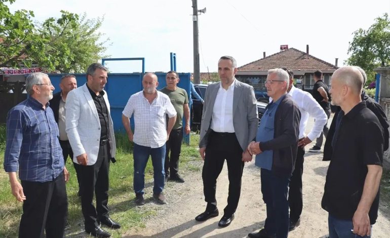 Yunus Tever Ferizli’de Esnaf ve Vatandaşlarla Buluştu