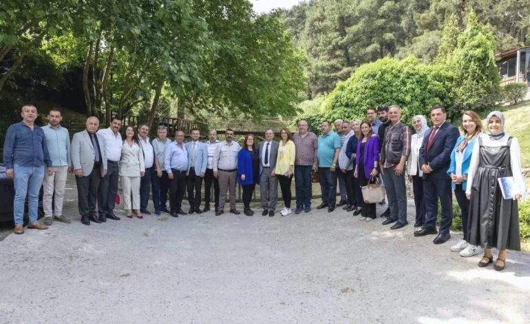 Yunusemre Belediye Başkanı Balaban, Muhtarlarla Bir Araya Geldi