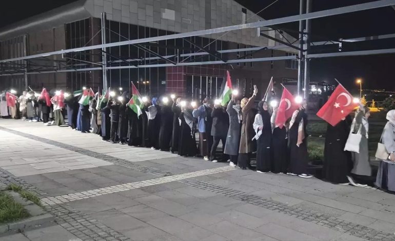 YYÜ’den Gazze’ye Destek Yürüyüşü