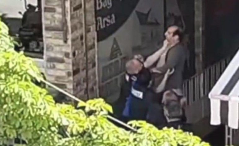 Zabıta, engelli esnafın boğazını sıktı, çay bardağı fırlattı! Çay ocağı karıştı
