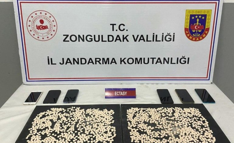 Zonguldak’ta bin 540 sentetik uyuşturucu ele geçirildi: 4 gözaltı