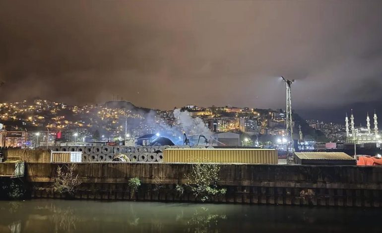 Zonguldak’ta Yangın: İş Makinesi Alev Aldı